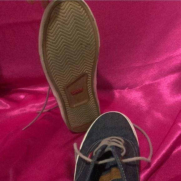 Levi’s denim lace up sneakers men’s size 8 in beautiful condition tropical insid - Picture 7 of 8